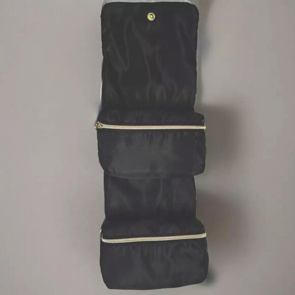 NWT Victoria's Secret Black Quilted Cosmetics Makeup Travel Bag rm 4 everything! - Picture 5 of 7